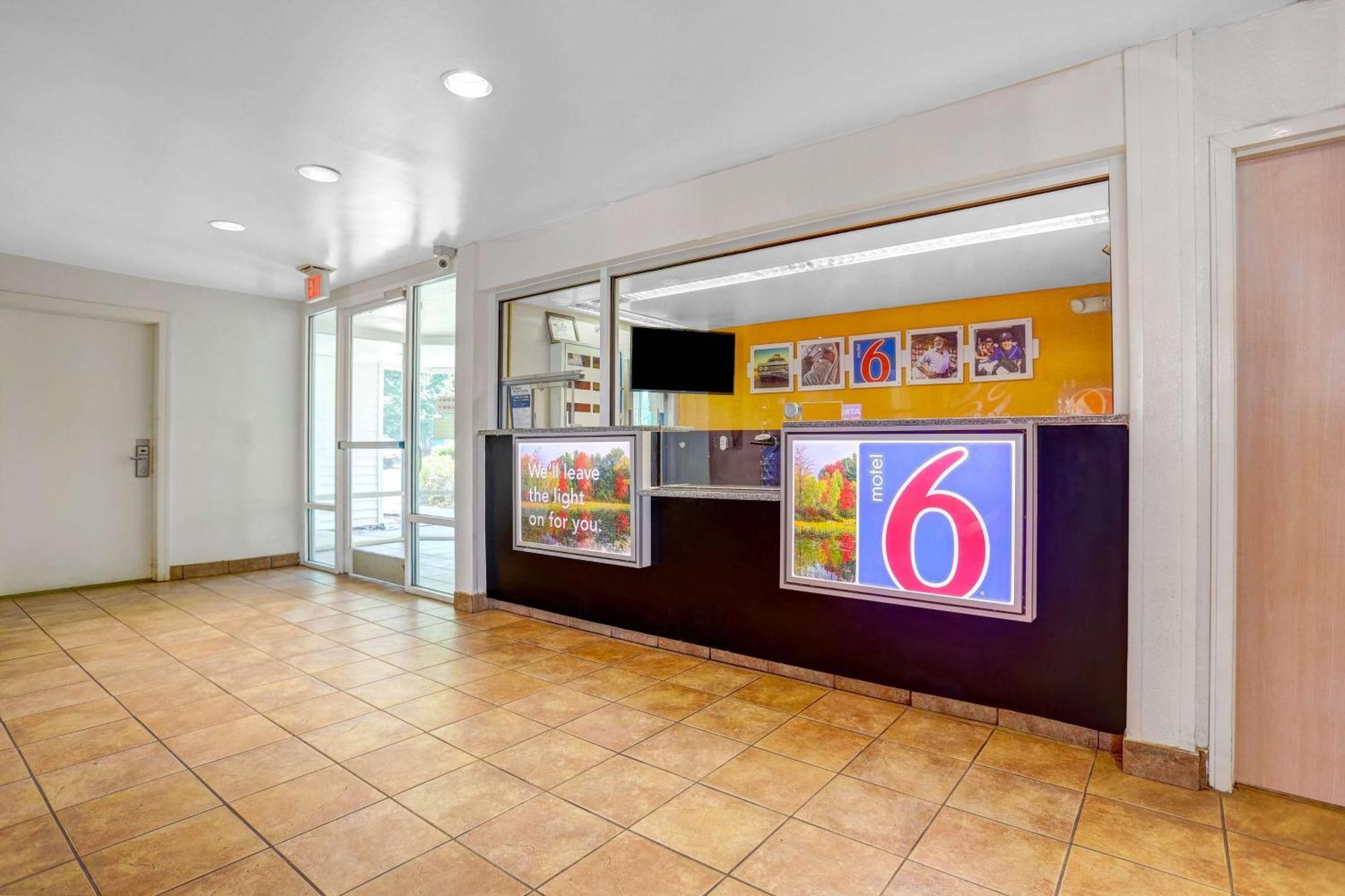 Motel 6-Raleigh, Nc - North エクステリア 写真