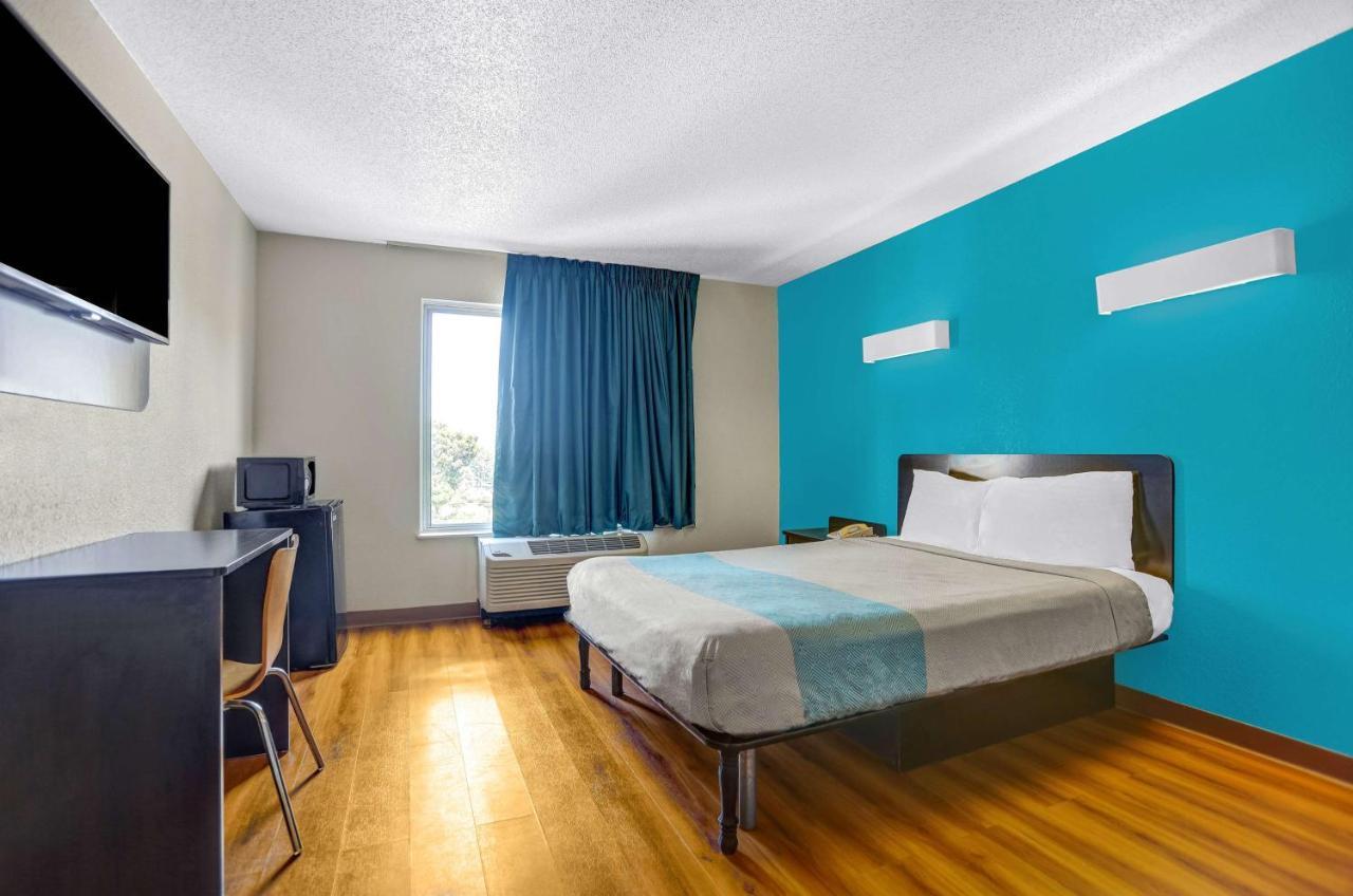 Motel 6-Raleigh, Nc - North エクステリア 写真