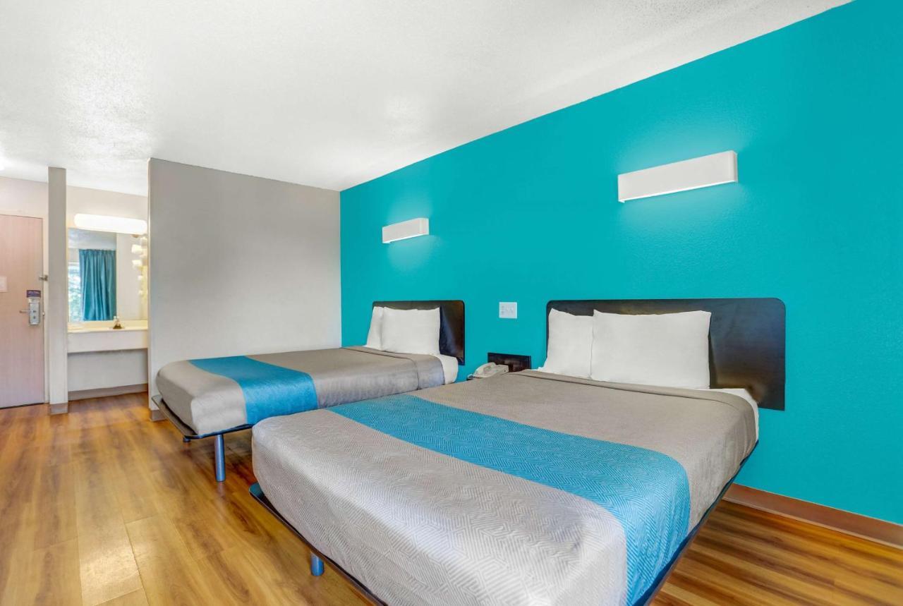 Motel 6-Raleigh, Nc - North エクステリア 写真
