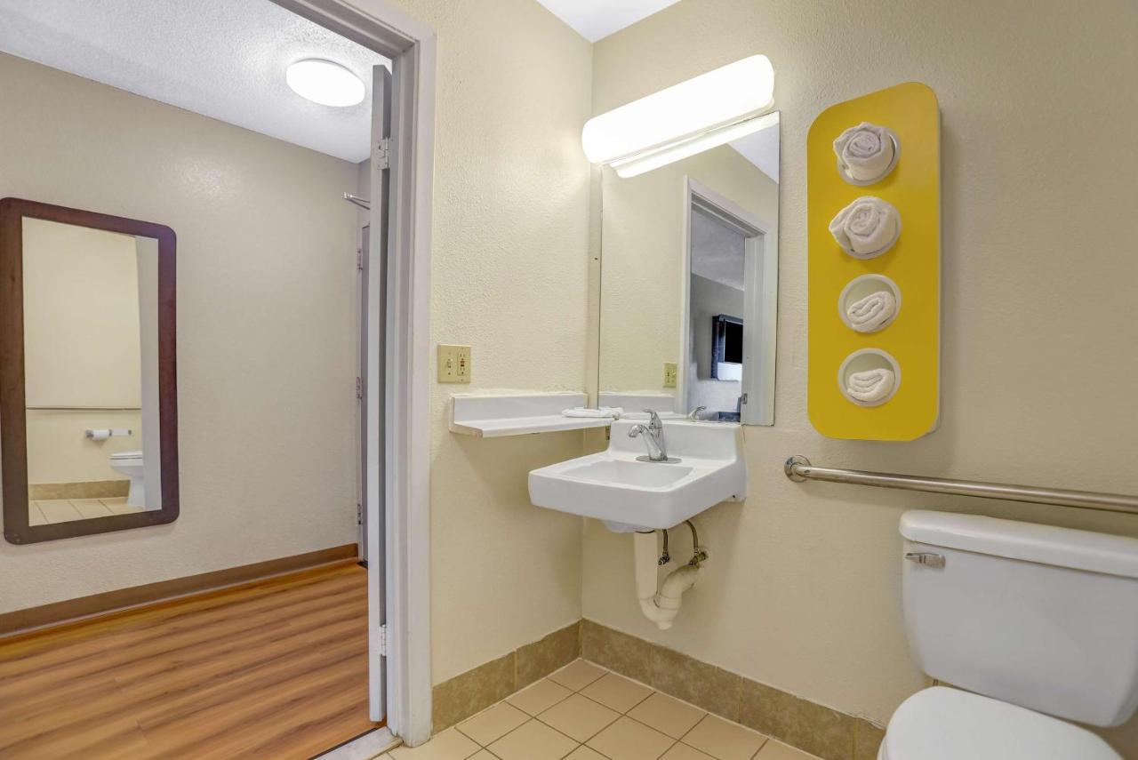Motel 6-Raleigh, Nc - North エクステリア 写真