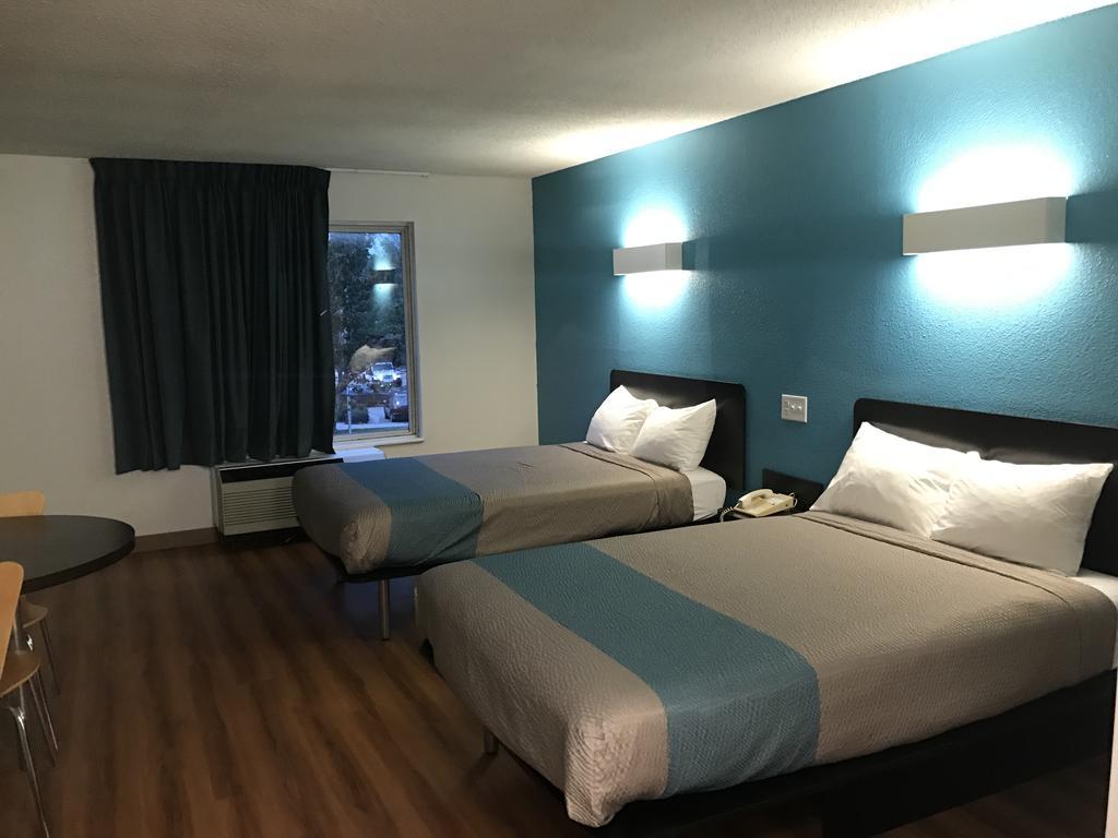 Motel 6-Raleigh, Nc - North エクステリア 写真